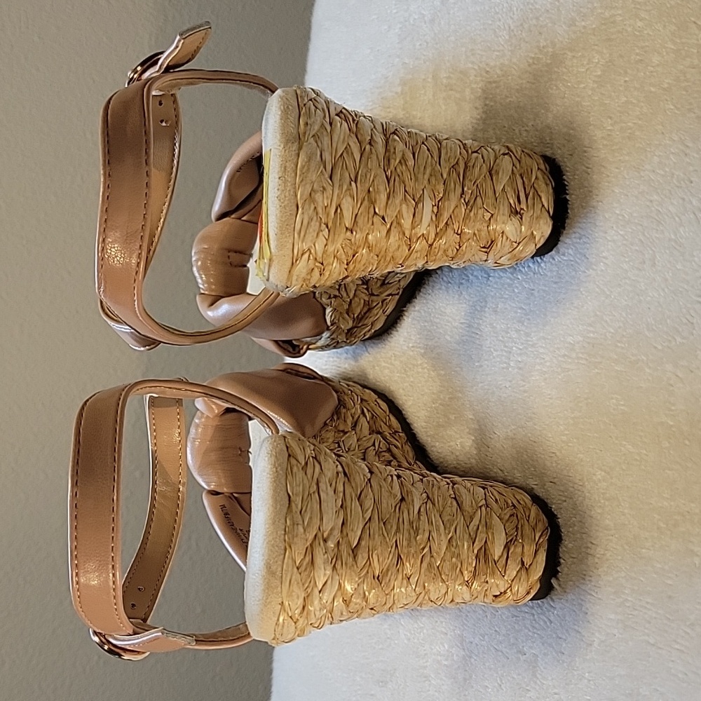 Anne Klein "Wheatley" Women's Nude Espadrille Wedge Sandals, NWT - Picture 4 of 10